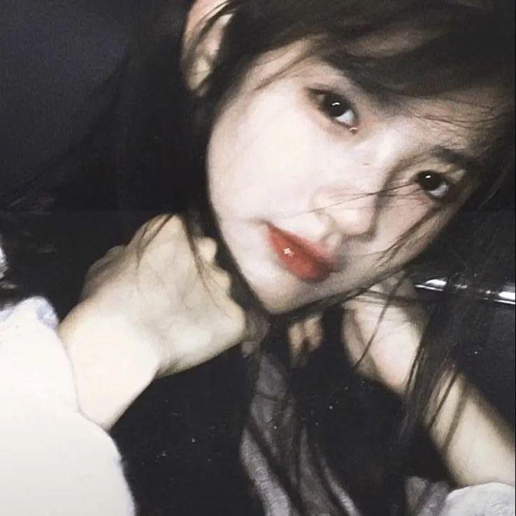不情愿的英雄 海报